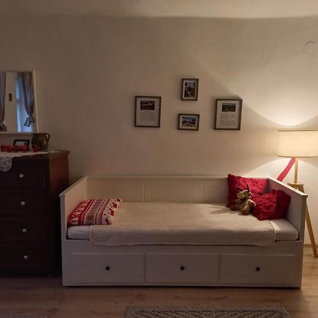 Lankás Vendégház - Hollókő Extérieur photo