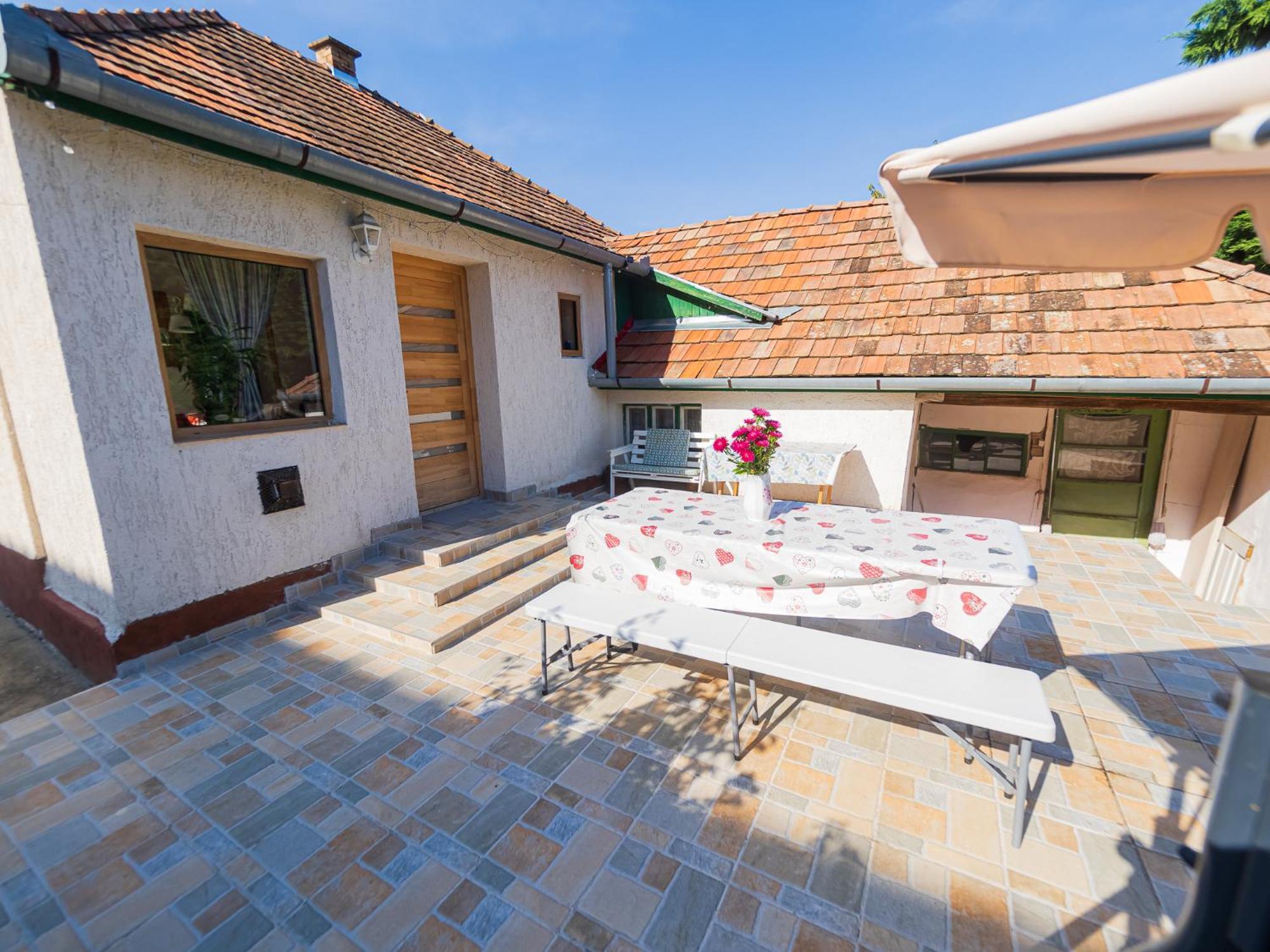 Lankás Vendégház - Hollókő Extérieur photo