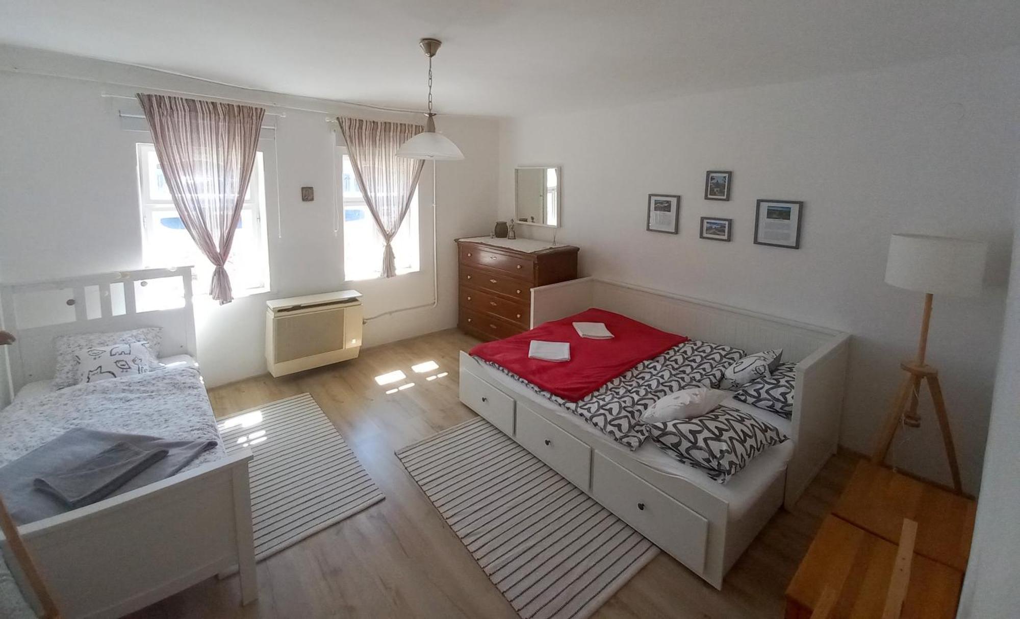 Lankás Vendégház - Hollókő Extérieur photo